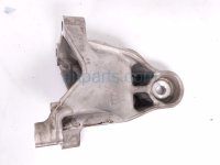 Lexus RH SIDE ENGINE MOUNT W/BRACKET -2.0L Lexus RH SIDE ENGINE MOUNT W/BRACKET -2.0L