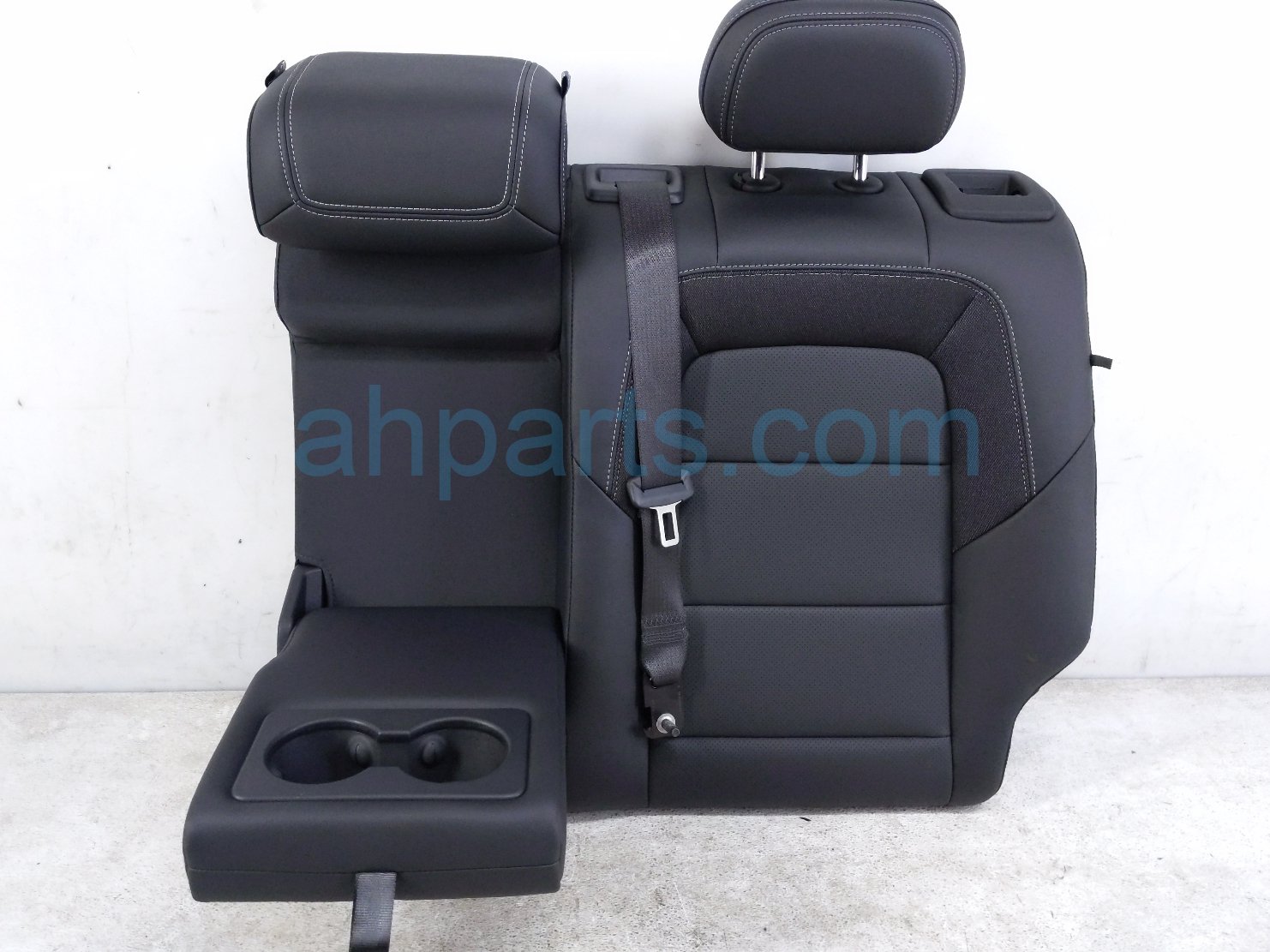 2026 Chevy Equinoxev (2nd Row) Rear Driver 2nd Row Seat Back W/arm black 26566161 Replacement 2026 Chevy Equinoxev (2nd Row) Rear Driver 2nd Row Seat Back W/arm black 26566161 Replacement thumbnail