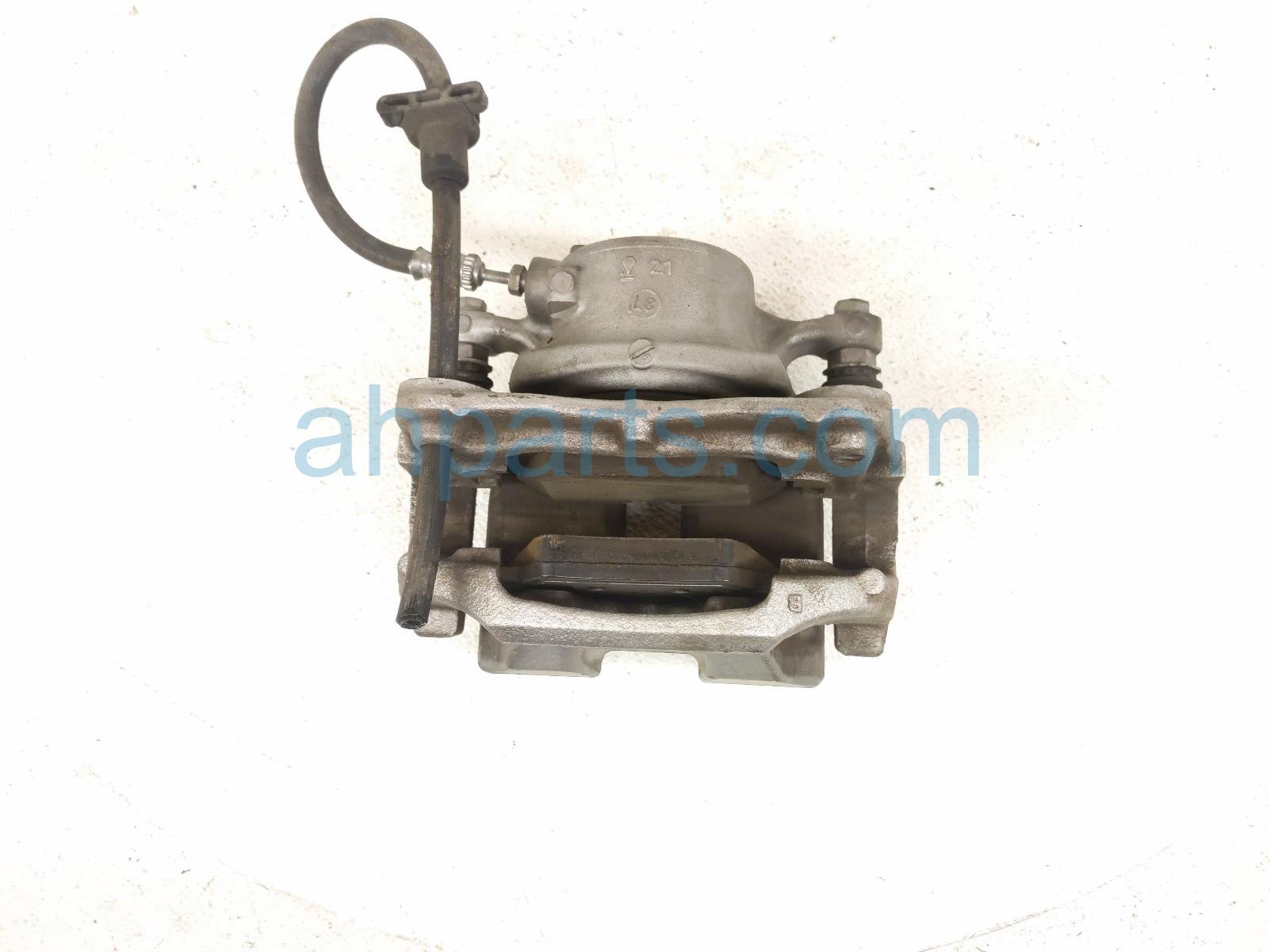 2019 BMW 330i Front Passenger Brake Caliper 34 20 6 894 082 Replacement 2019 BMW 330i Front Passenger Brake Caliper 34 20 6 894 082 Replacement thumbnail