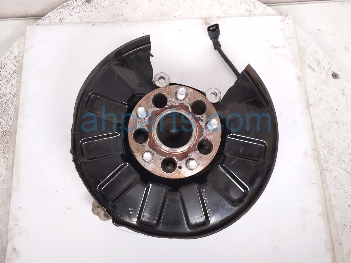 $125 Acura RR/RH SPINDLE KNUCKLE HUB - FWD