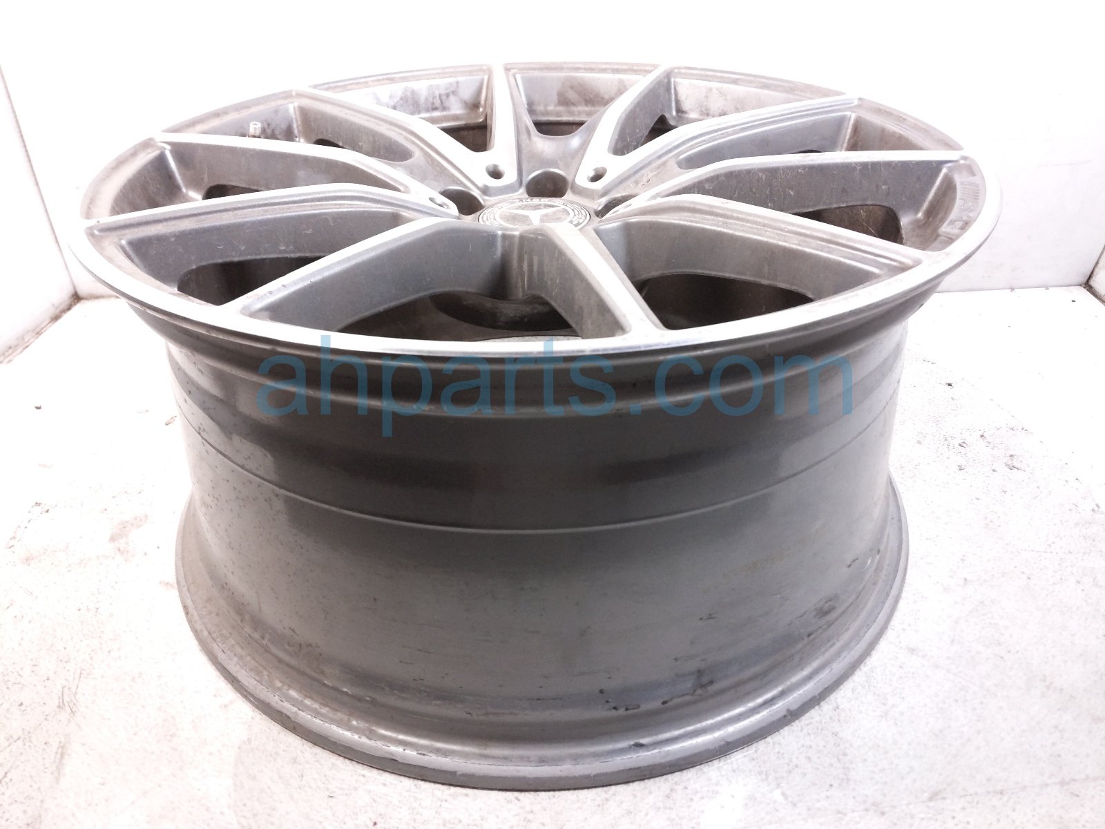 2020 Mercedes S560 Rear Driver Wheel / Rim 222 401 06 00 7X21 Replacement 2020 Mercedes S560 Rear Driver Wheel / Rim 222 401 06 00 7X21 Replacement thumbnail
