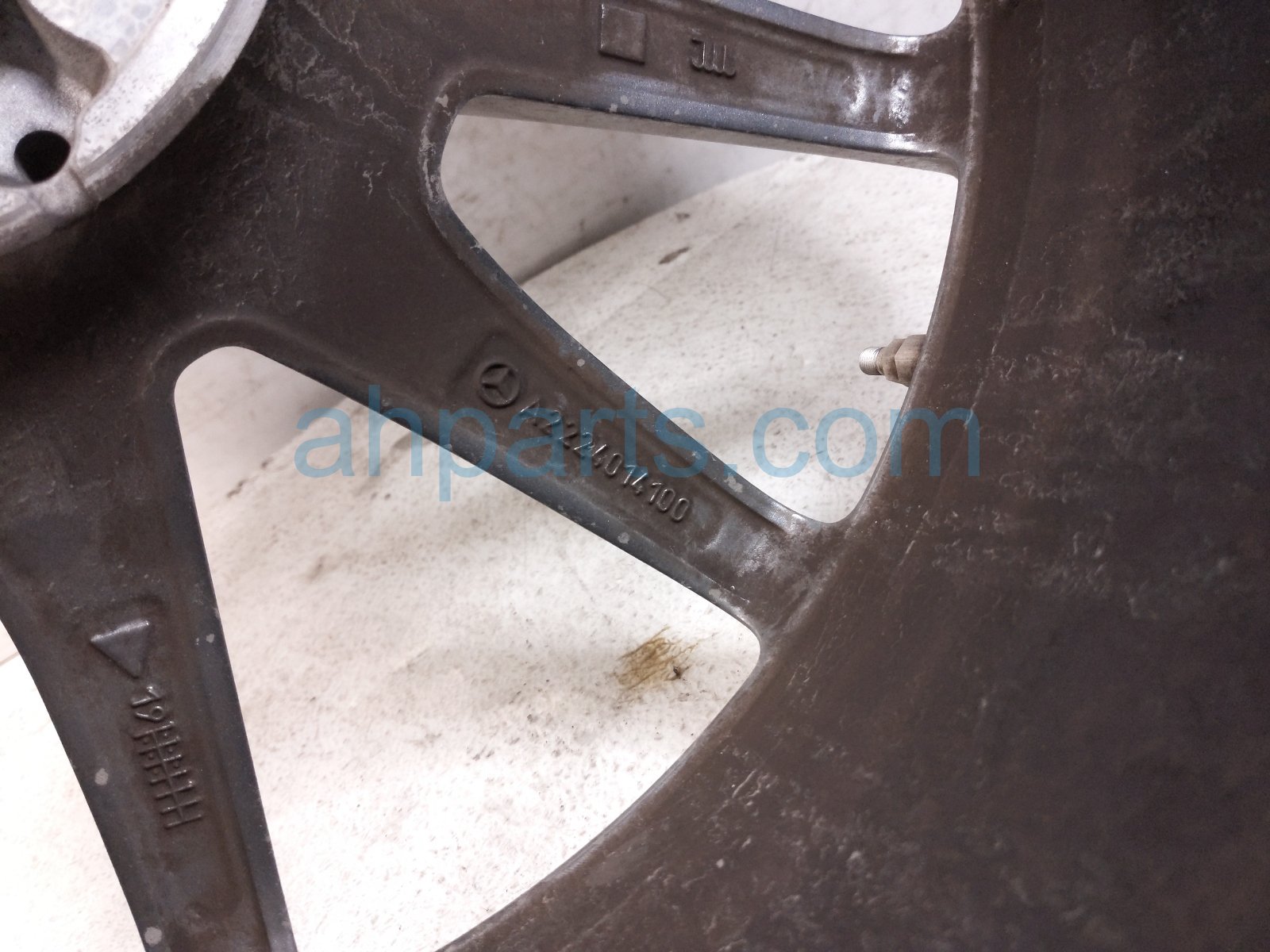 2020 Mercedes S560 Rear Driver Wheel / Rim 222 401 06 00 7X21 Replacement 2020 Mercedes S560 Rear Driver Wheel / Rim 222 401 06 00 7X21 Replacement thumbnail