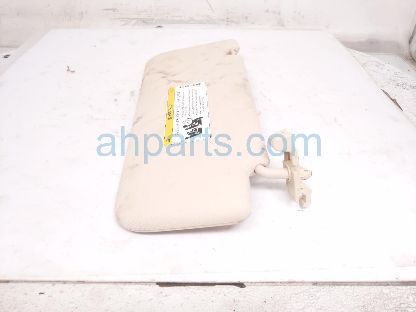 2020 Mercedes S560 Driver Sun Visor Tan 222 810 89 00 1C62 Replacement 2020 Mercedes S560 Driver Sun Visor Tan 222 810 89 00 1C62 Replacement thumbnail