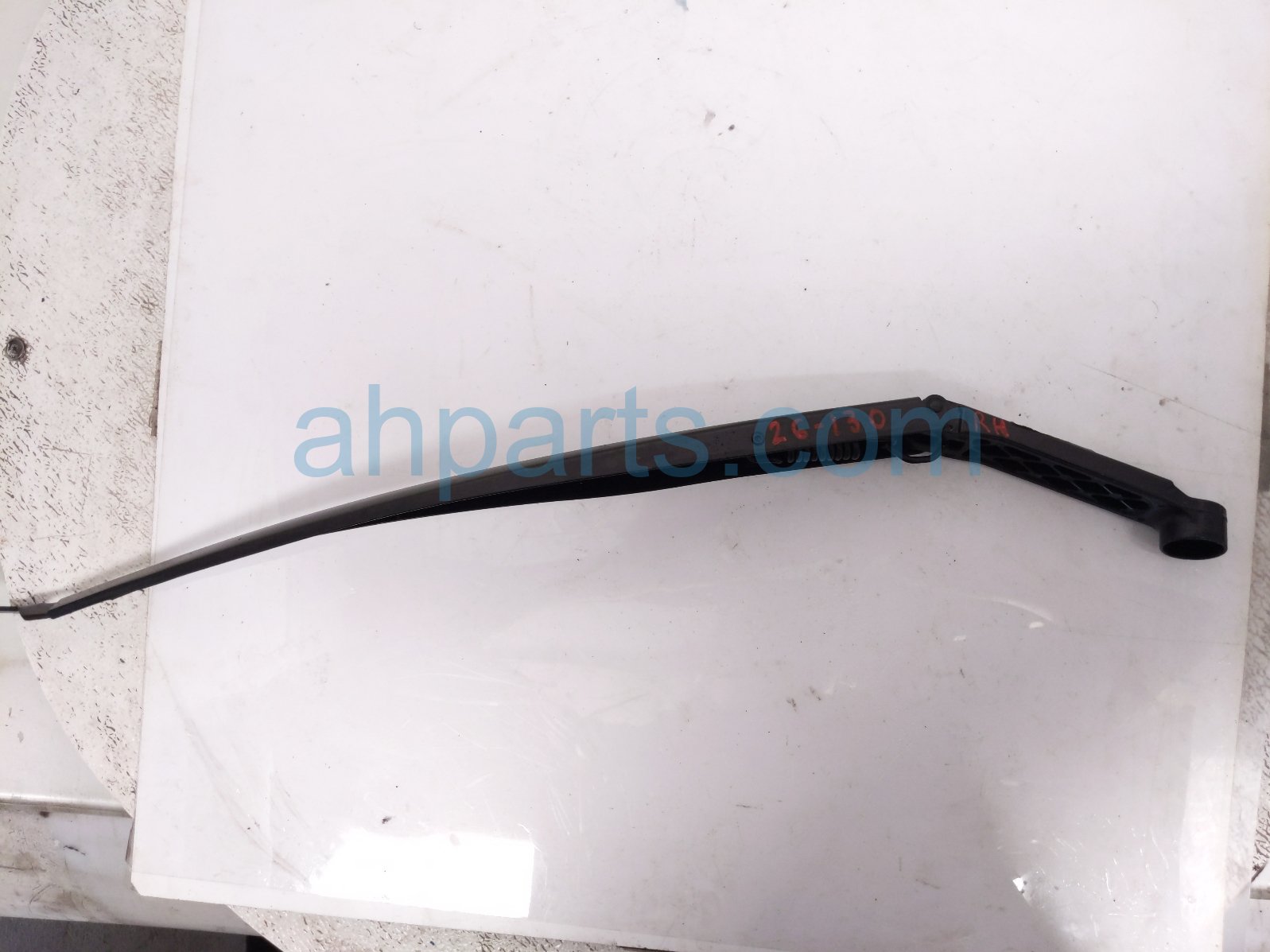 Toyota RH WINDSHIELD WIPER ARM