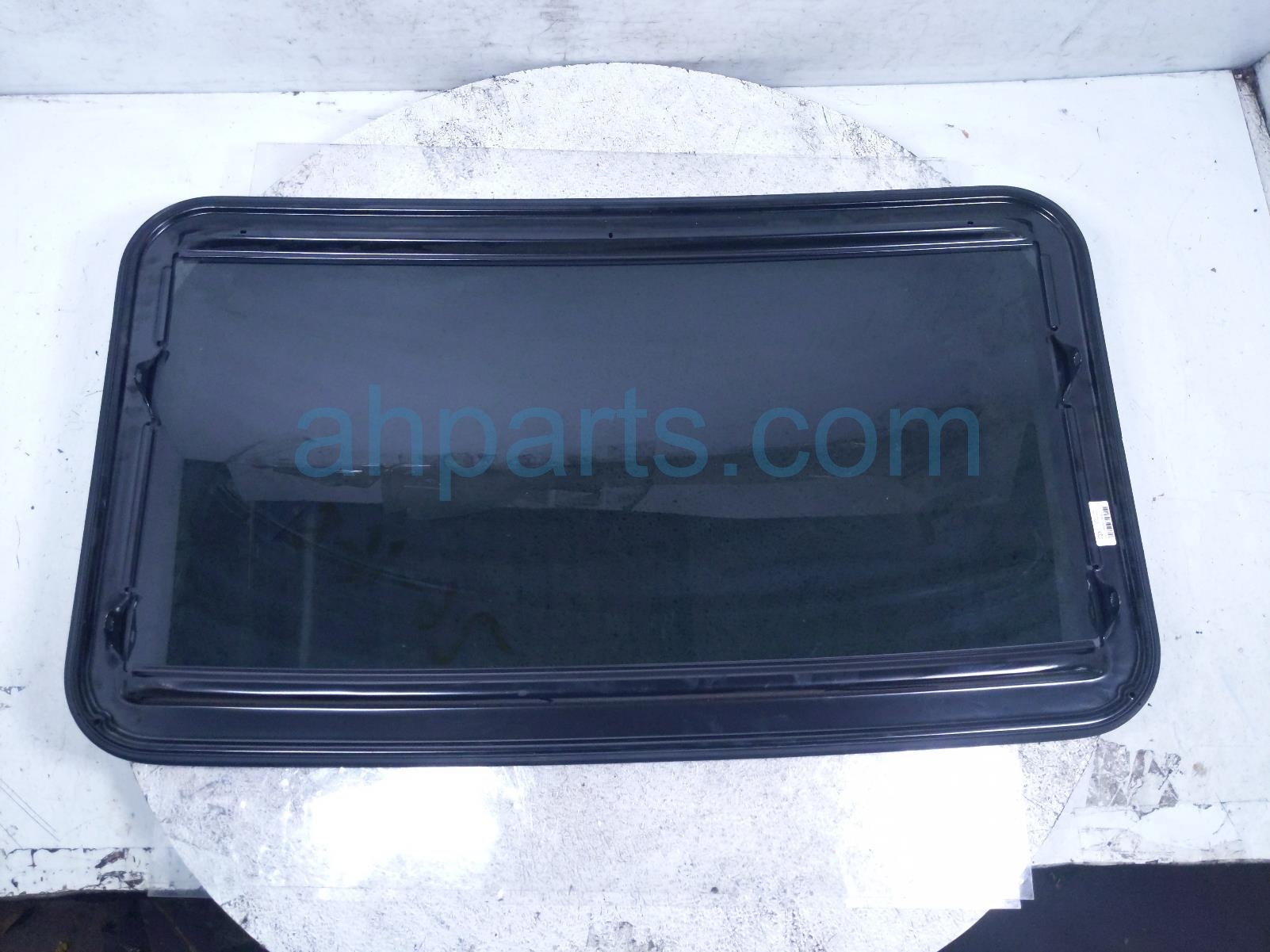 2026 Hyundai Venue Sunroof / Sun Roof Glass Window 81630 K3000 Replacement 2026 Hyundai Venue Sunroof / Sun Roof Glass Window 81630 K3000 Replacement thumbnail