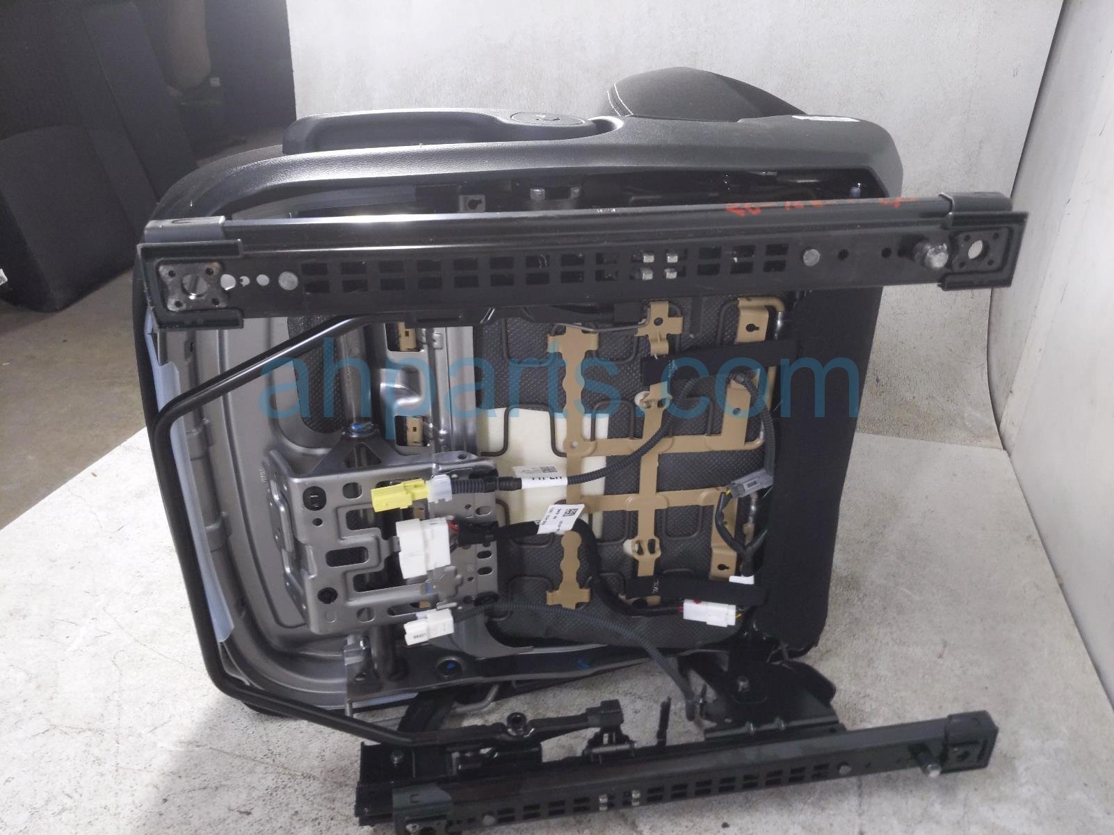2026 Hyundai Venue Front Driver Seat Black W/ Airbag 88100 K2010 XDC Replacement 2026 Hyundai Venue Front Driver Seat Black W/ Airbag 88100 K2010 XDC Replacement thumbnail