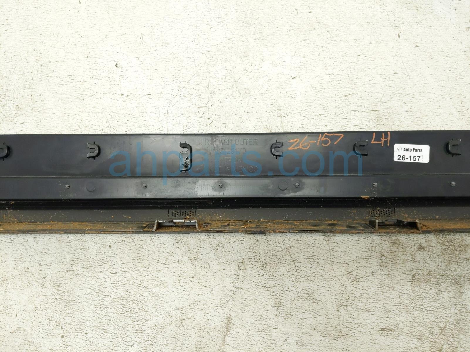 2026 Chevy Equinoxev Rocker Trim Driver Side Skirt / Molding White 85129173 Replacement 2026 Chevy Equinoxev Rocker Trim Driver Side Skirt / Molding White 85129173 Replacement thumbnail