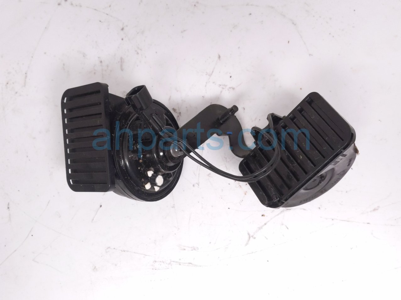 2026 Chevy Equinoxev Horn Assy 86826755 Replacement 2026 Chevy Equinoxev Horn Assy 86826755 Replacement thumbnail