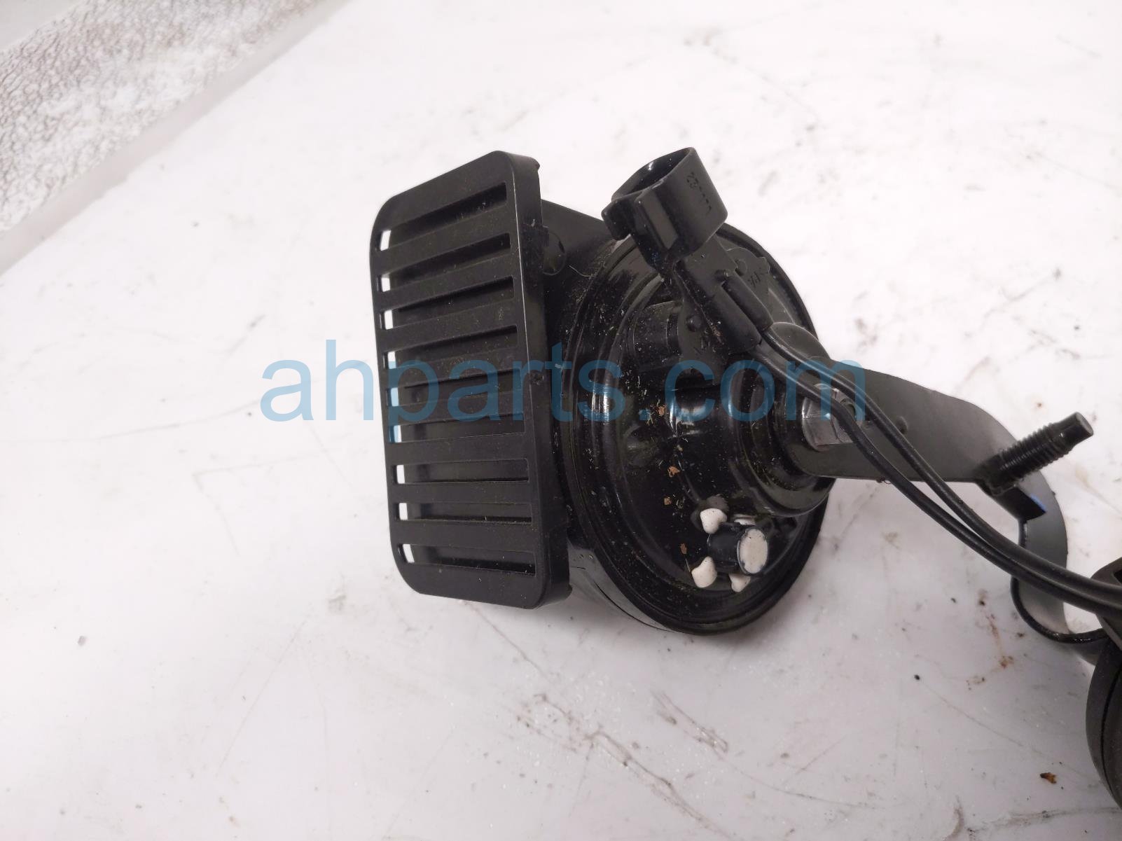 2026 Chevy Equinoxev Horn Assy 86826755 Replacement 2026 Chevy Equinoxev Horn Assy 86826755 Replacement thumbnail