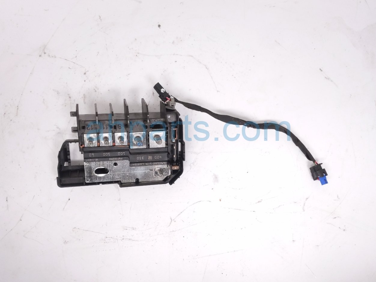 2026 Chevy Equinoxev Battery Pwr Dist Fuse Box 26397186 Replacement 2026 Chevy Equinoxev Battery Pwr Dist Fuse Box 26397186 Replacement thumbnail
