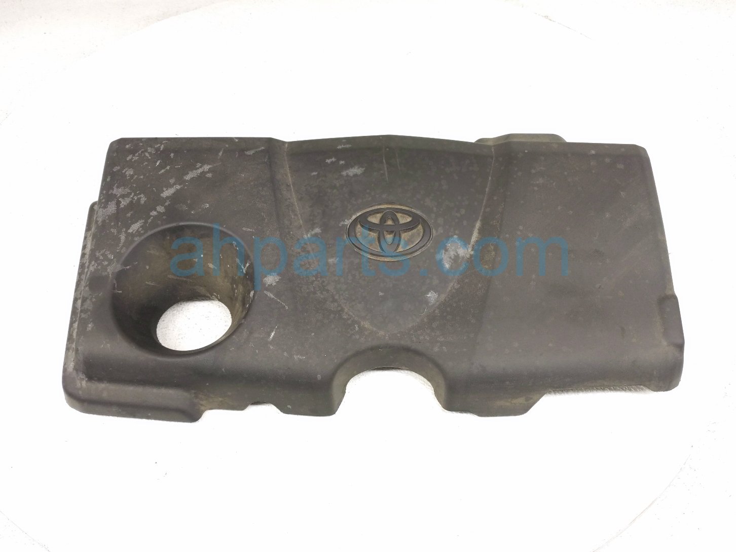 Toyota ENGINE APPEARANCE COVER - 2.5L