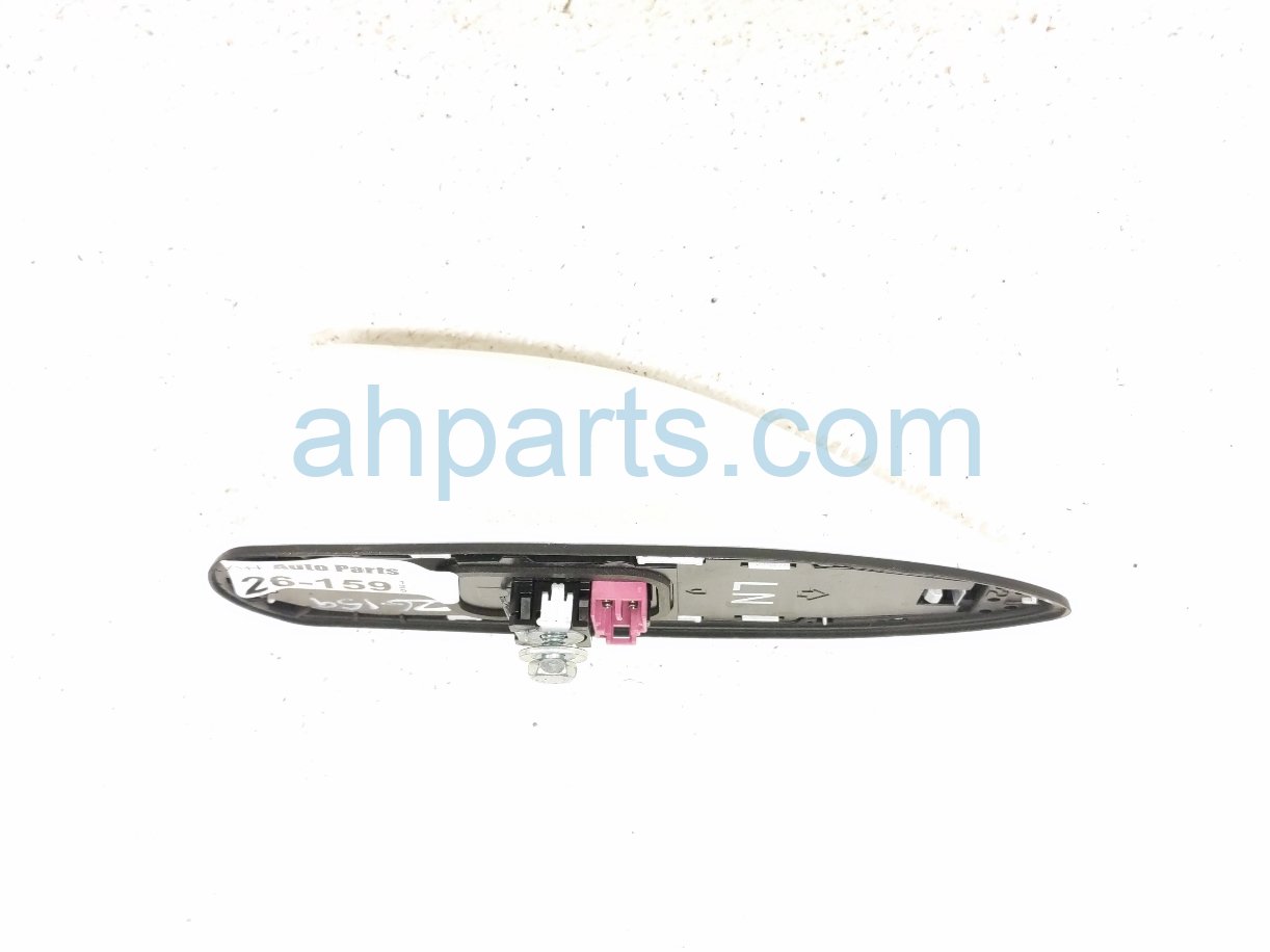 Toyota ANTENNA - ROOF MTD - SHARK FIN BLACK