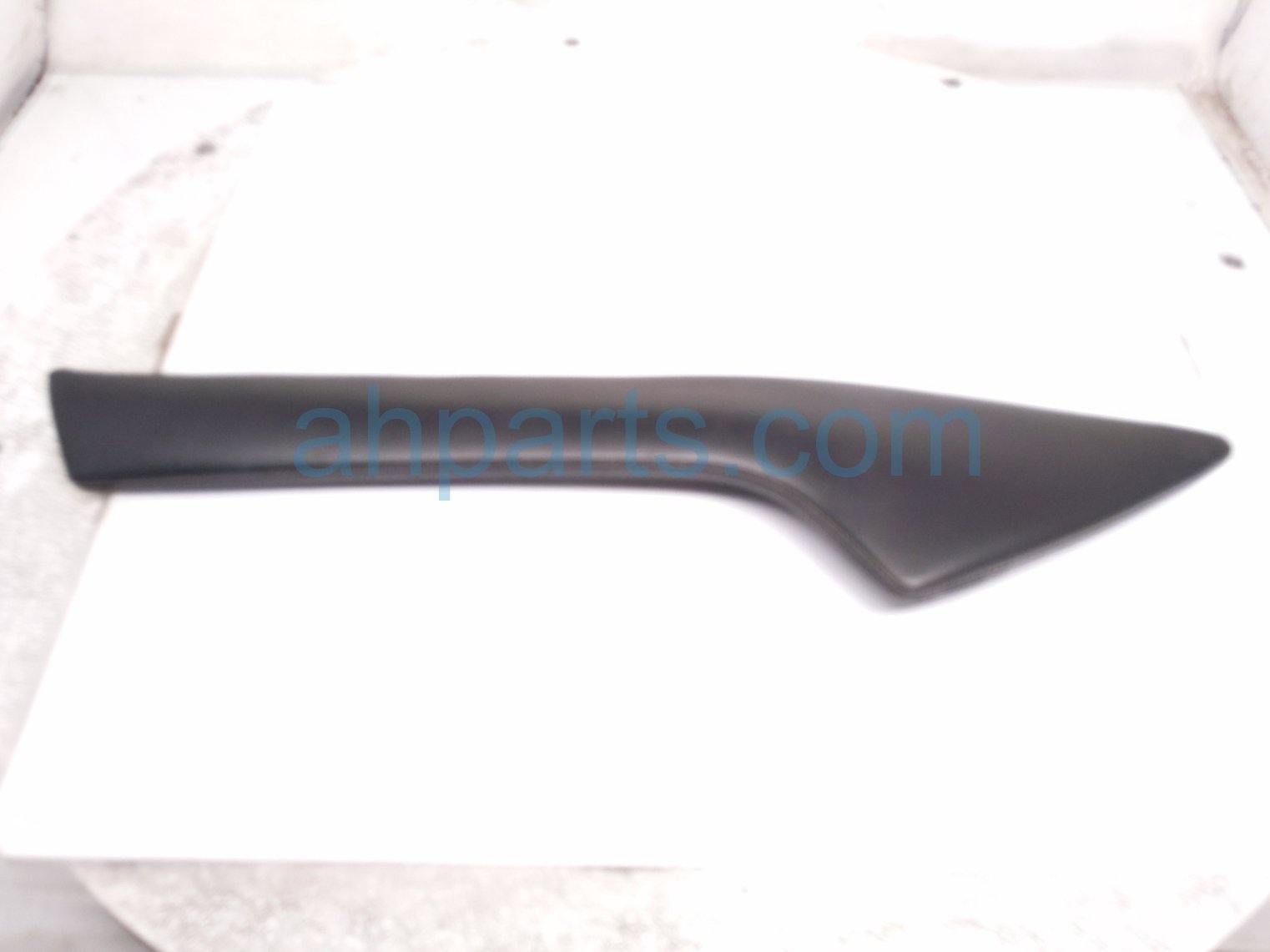Nissan LH CONSOLE SIDE TRIM PANEL-BLK