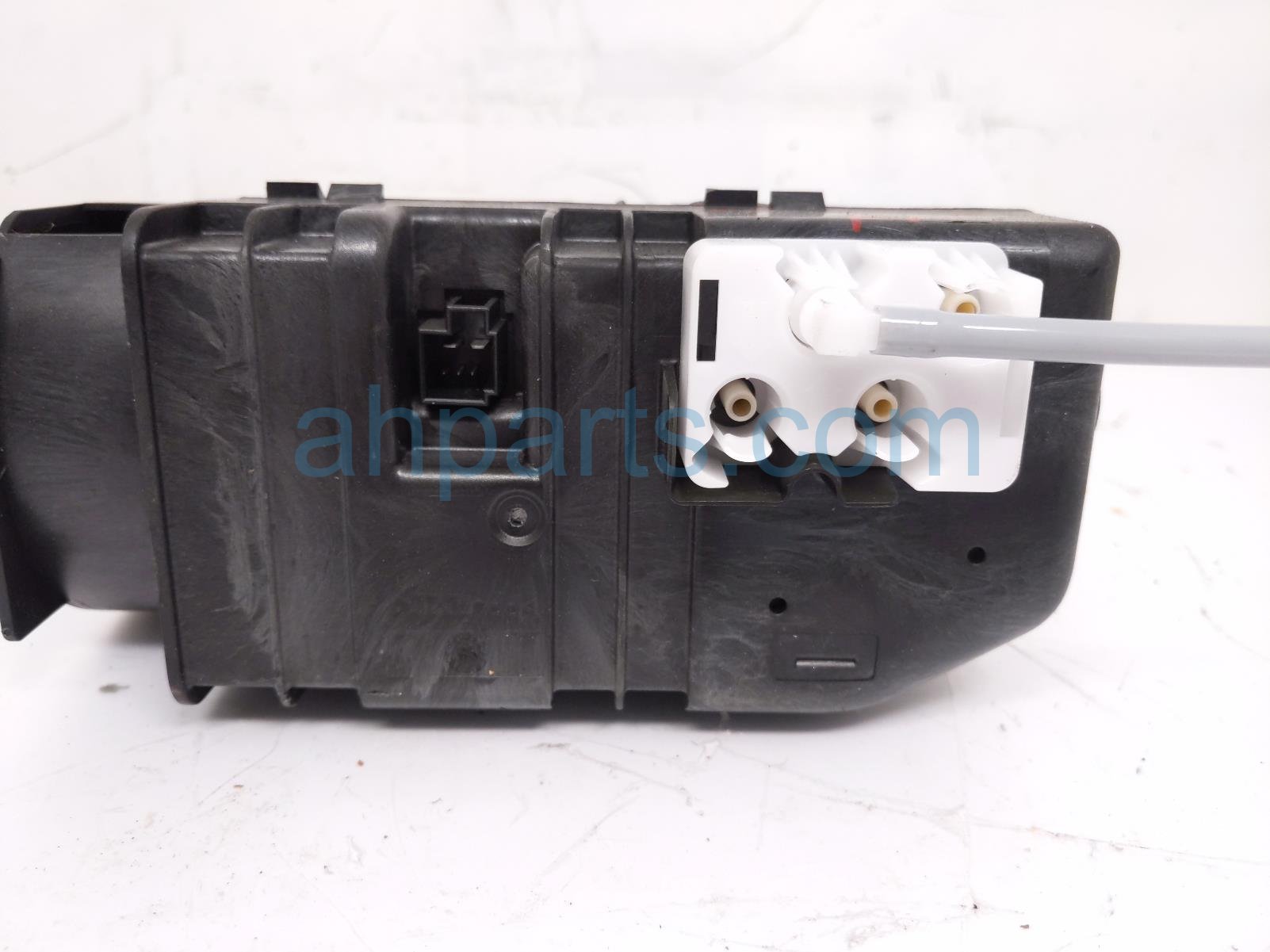 2020 Mercedes S560 Vacuum Pump Assy 4.0l Rwd 000 800 22 00 Replacement 2020 Mercedes S560 Vacuum Pump Assy 4.0l Rwd 000 800 22 00 Replacement thumbnail
