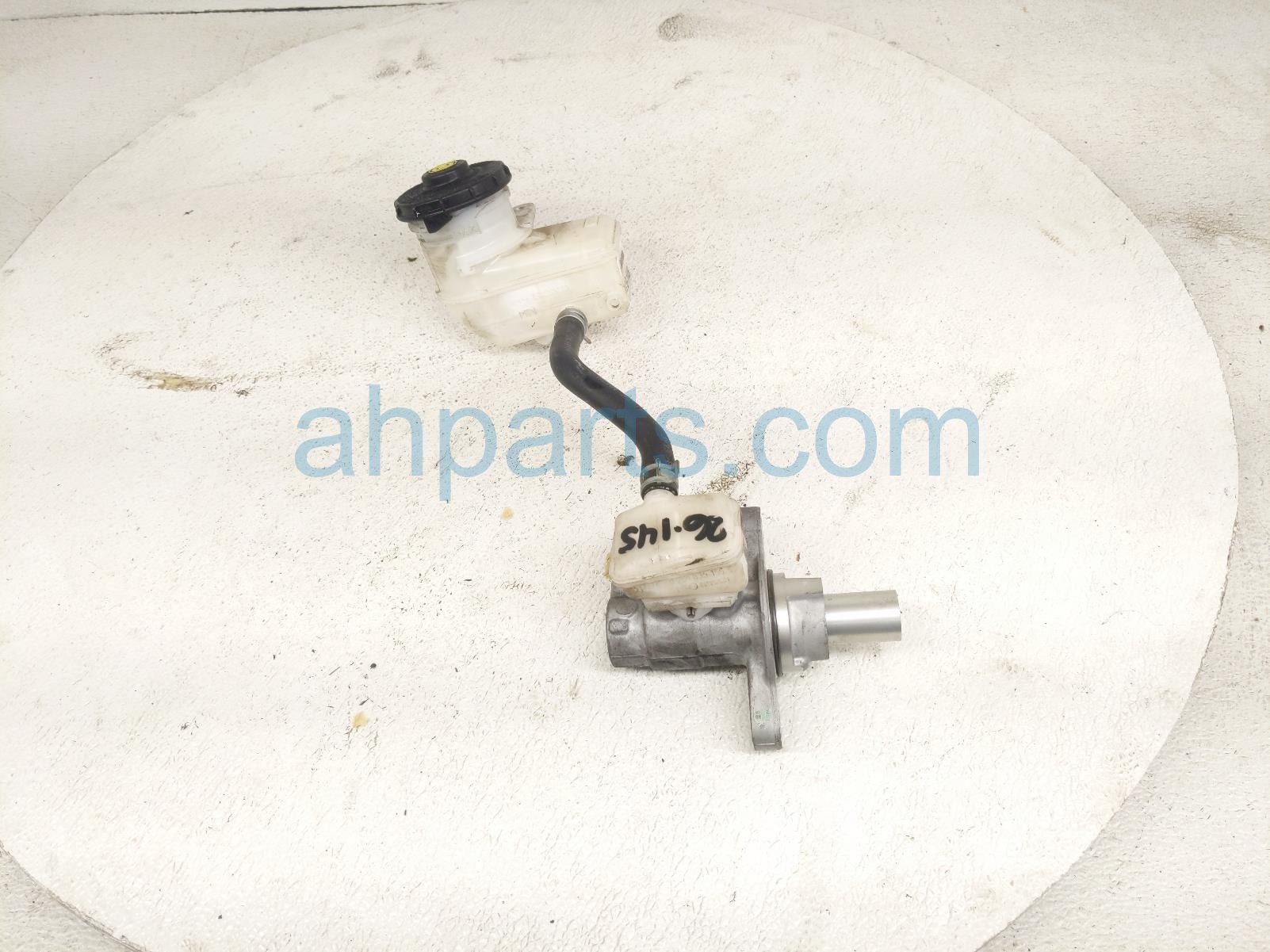 Honda BRAKE MASTER CYLINDER W/RESERVOIR