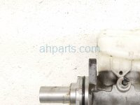 Toyota BRAKE MASTER CYLINDER W/RESERVOIR Toyota BRAKE MASTER CYLINDER W/RESERVOIR