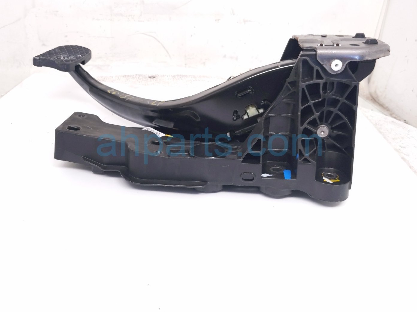 2026 Chevy Equinoxev Brake Pedal Assy Fl 85744836 Replacement 2026 Chevy Equinoxev Brake Pedal Assy Fl 85744836 Replacement thumbnail