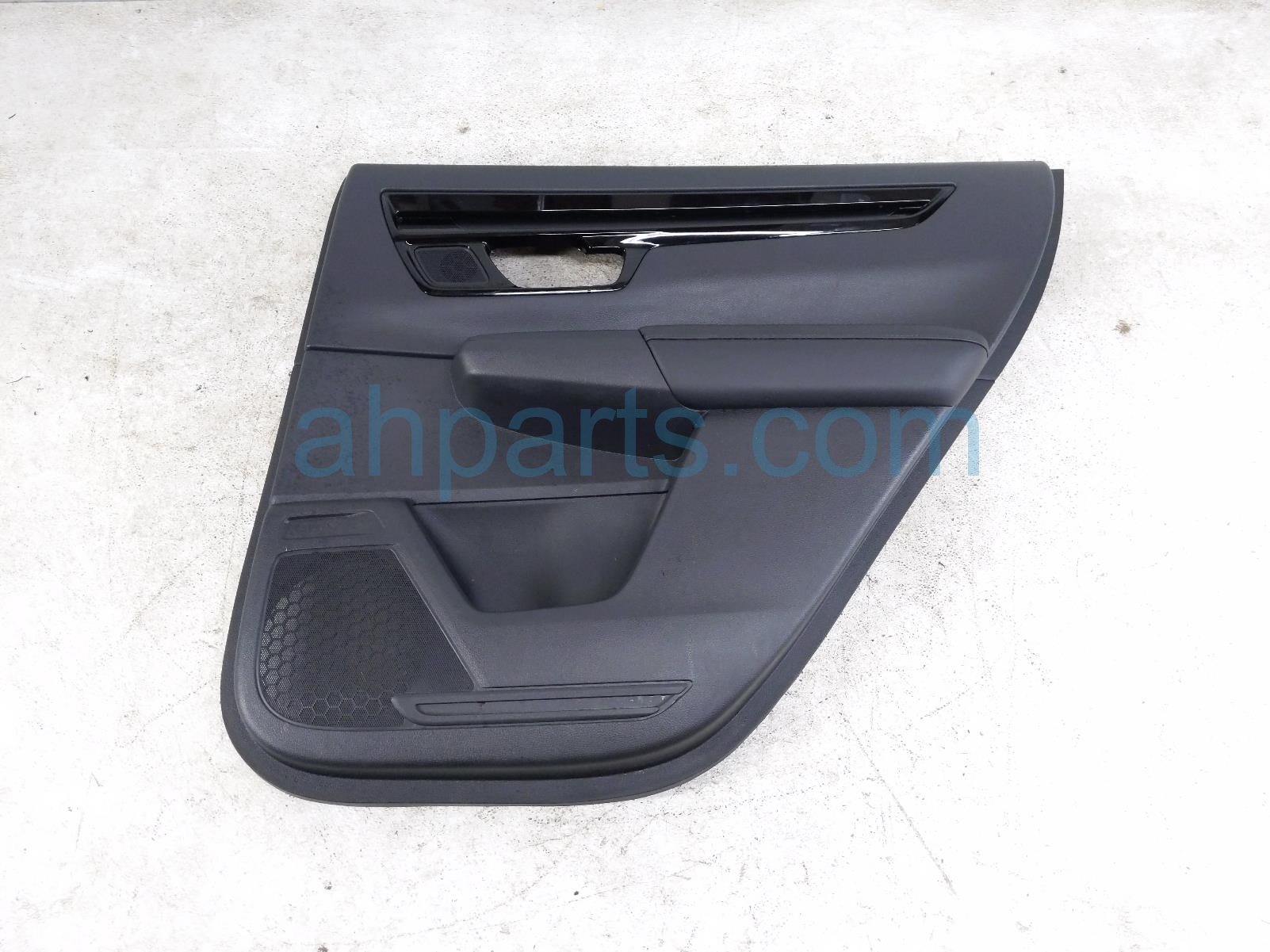 Honda RH INNER QUARTER TRIM PANEL - BLK
