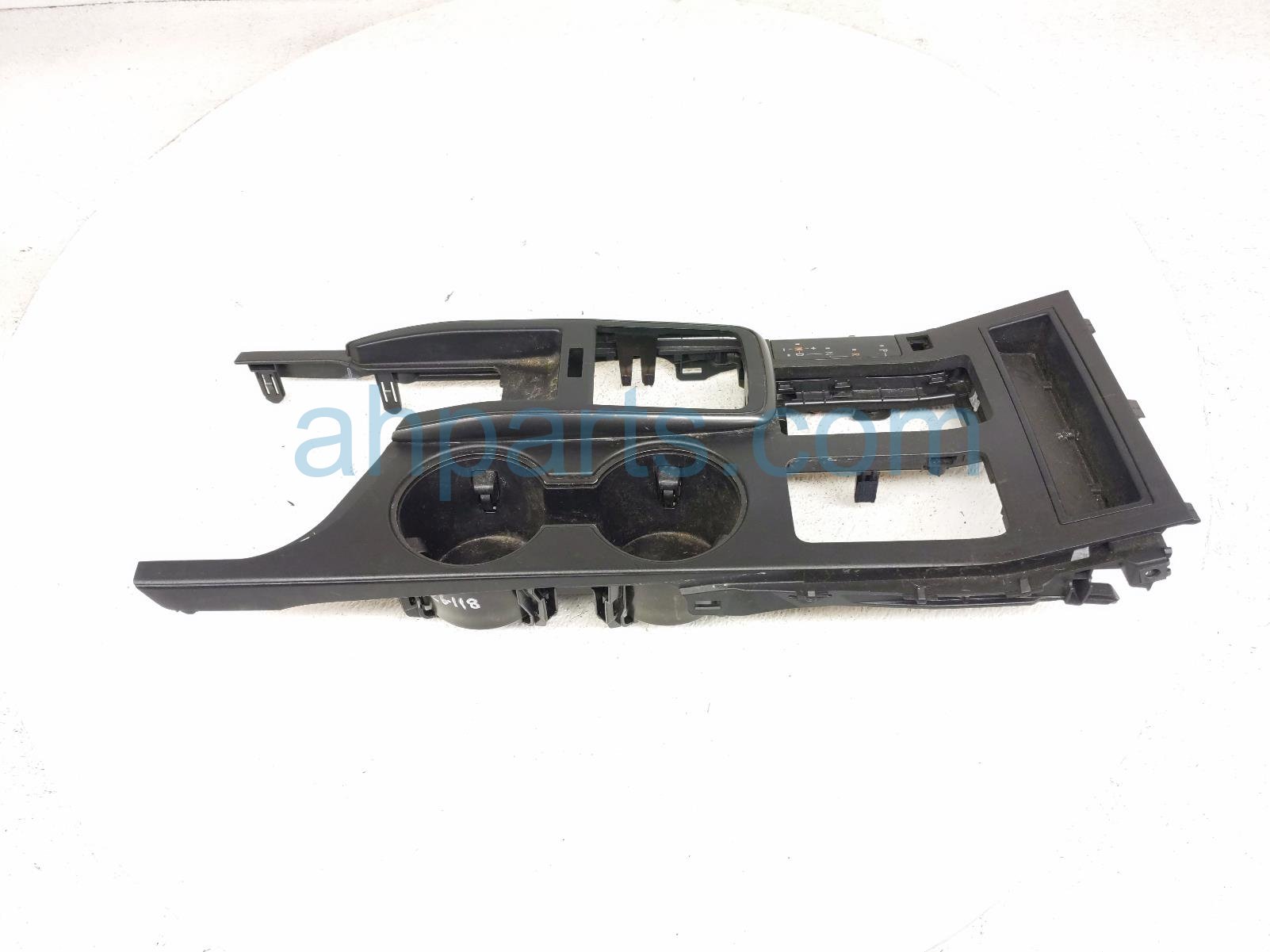 Lexus CENTER CONSOLE CUP HLD SHIFTER-BLK