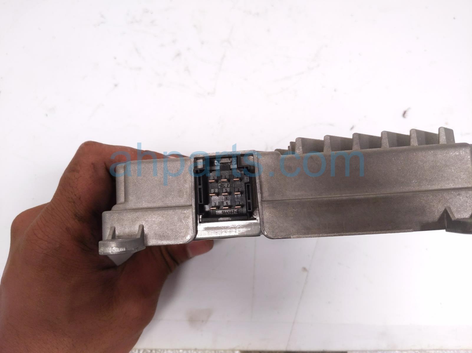 2020 Mercedes S560 Audio Amplifier Rear Driver 213 827 00 62 Replacement 2020 Mercedes S560 Audio Amplifier Rear Driver 213 827 00 62 Replacement thumbnail