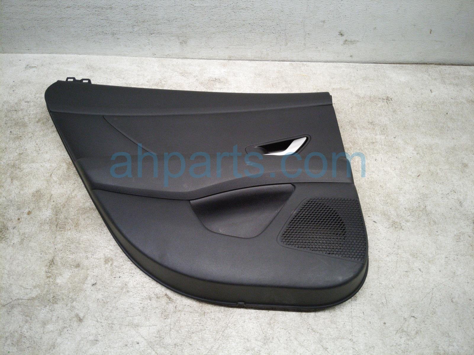 Hyundai RR/LH DOOR TRIM PANEL - BLACK