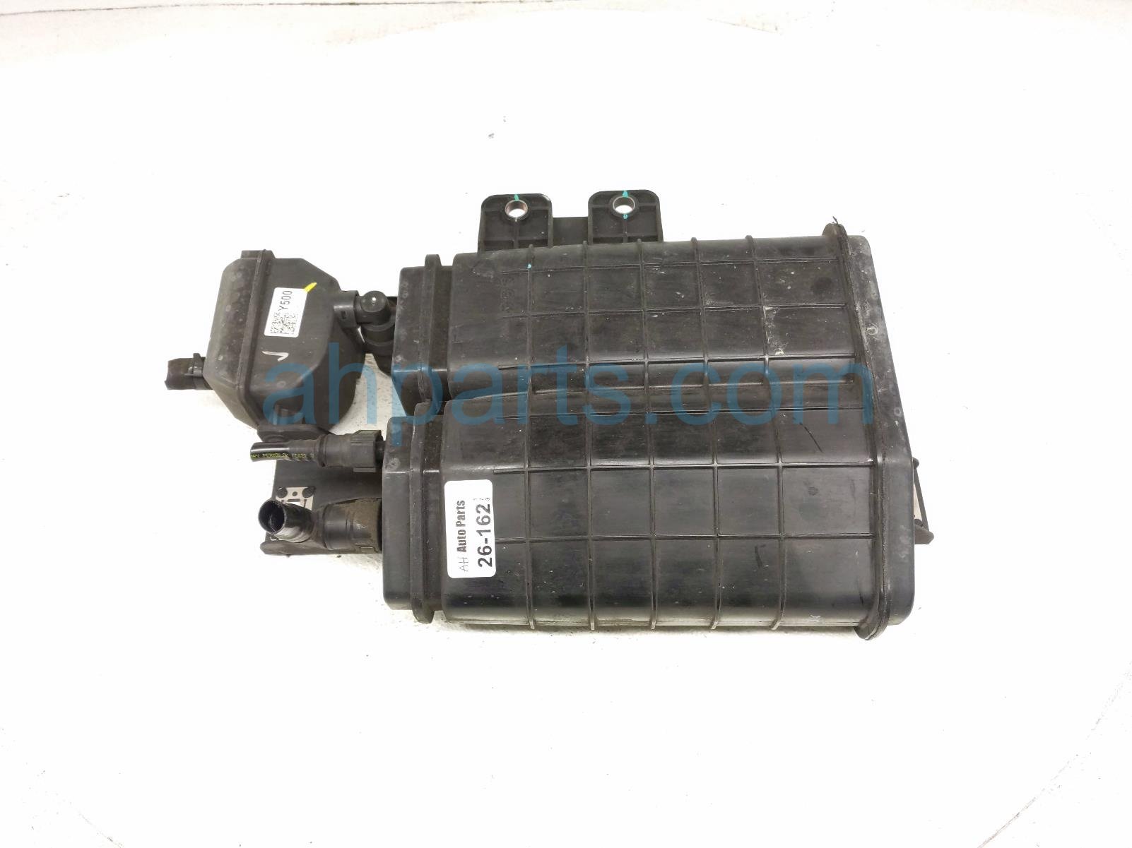 Hyundai FUEL VAPOR CHARCOAL CANISTER - 2.0L