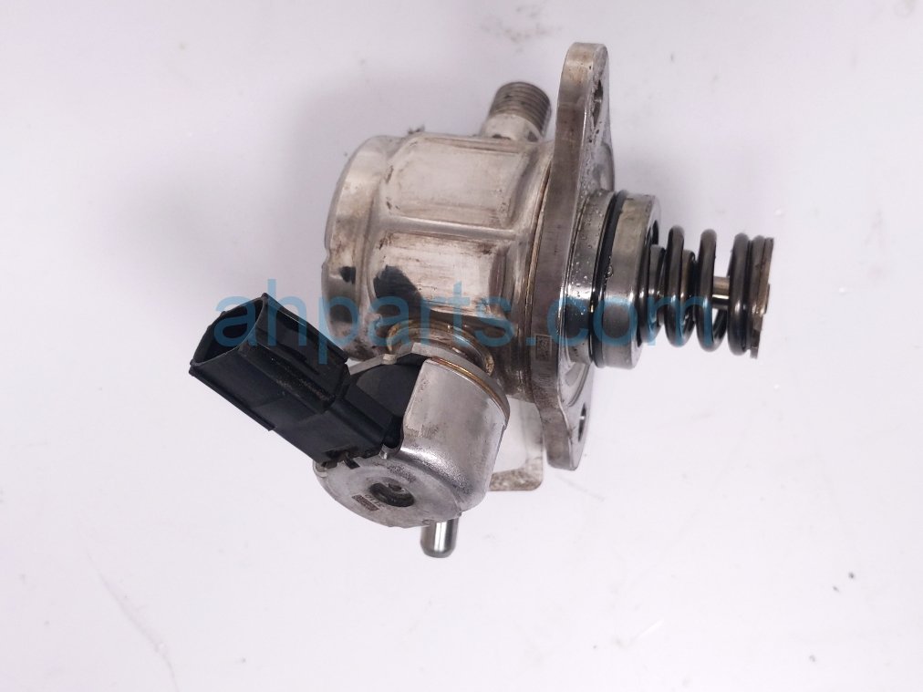 Toyota GAS / FUEL PUMP (TANK MOUNTED)