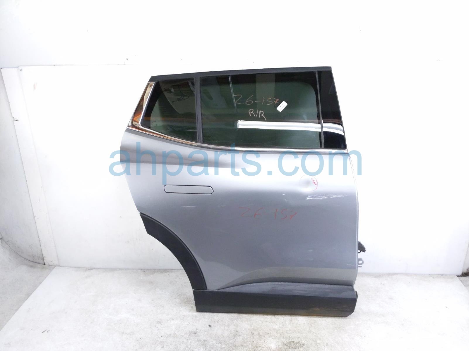 $995 Chevy RR/RH DOOR - WHITE - NO INSIDE TRIM $995 Chevy RR/RH DOOR - WHITE - NO INSIDE TRIM