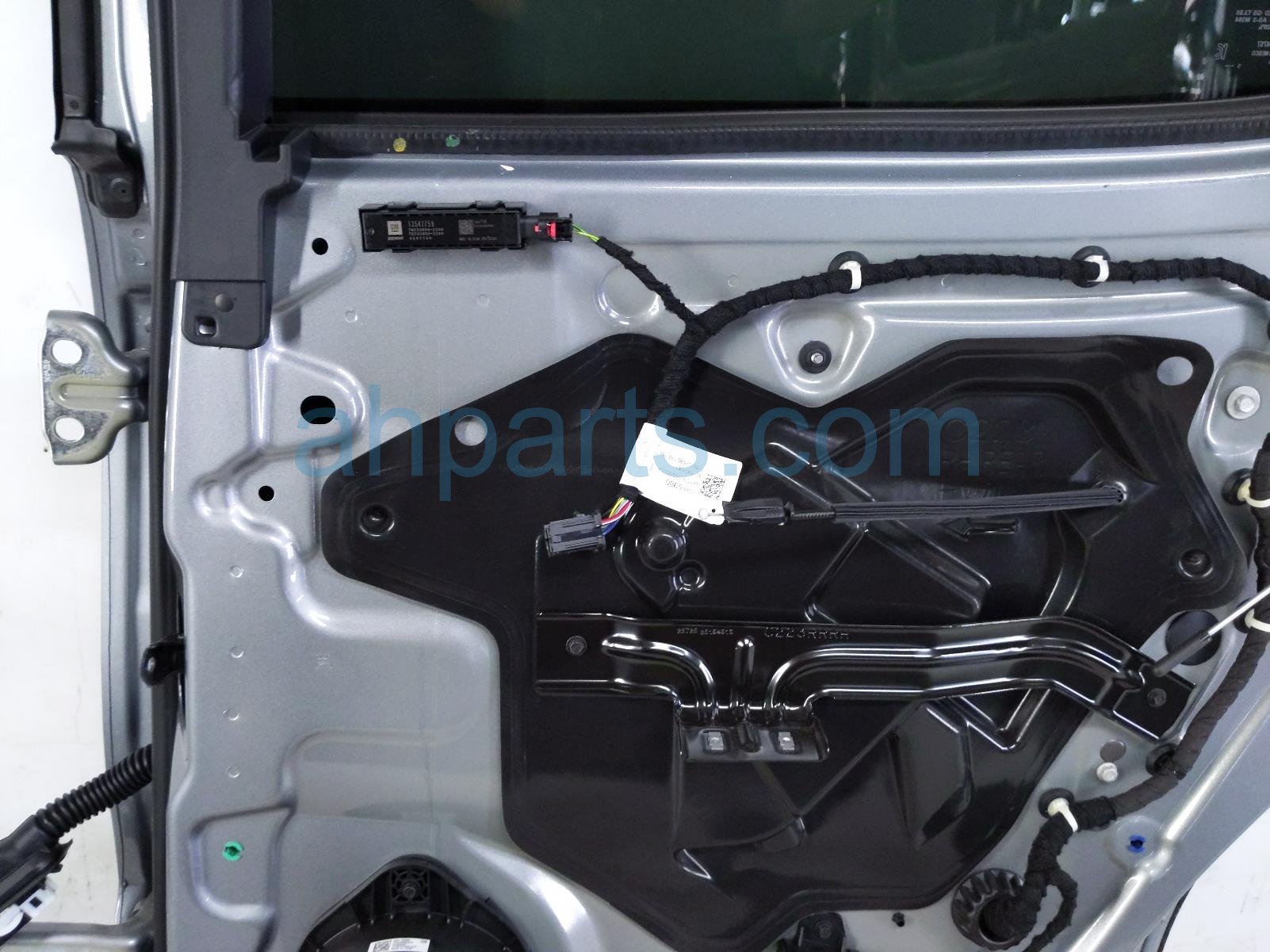 2026 Chevy Equinoxev Rear Passenger Door White No Inside Trim 85825747 Replacement 2026 Chevy Equinoxev Rear Passenger Door White No Inside Trim 85825747 Replacement thumbnail