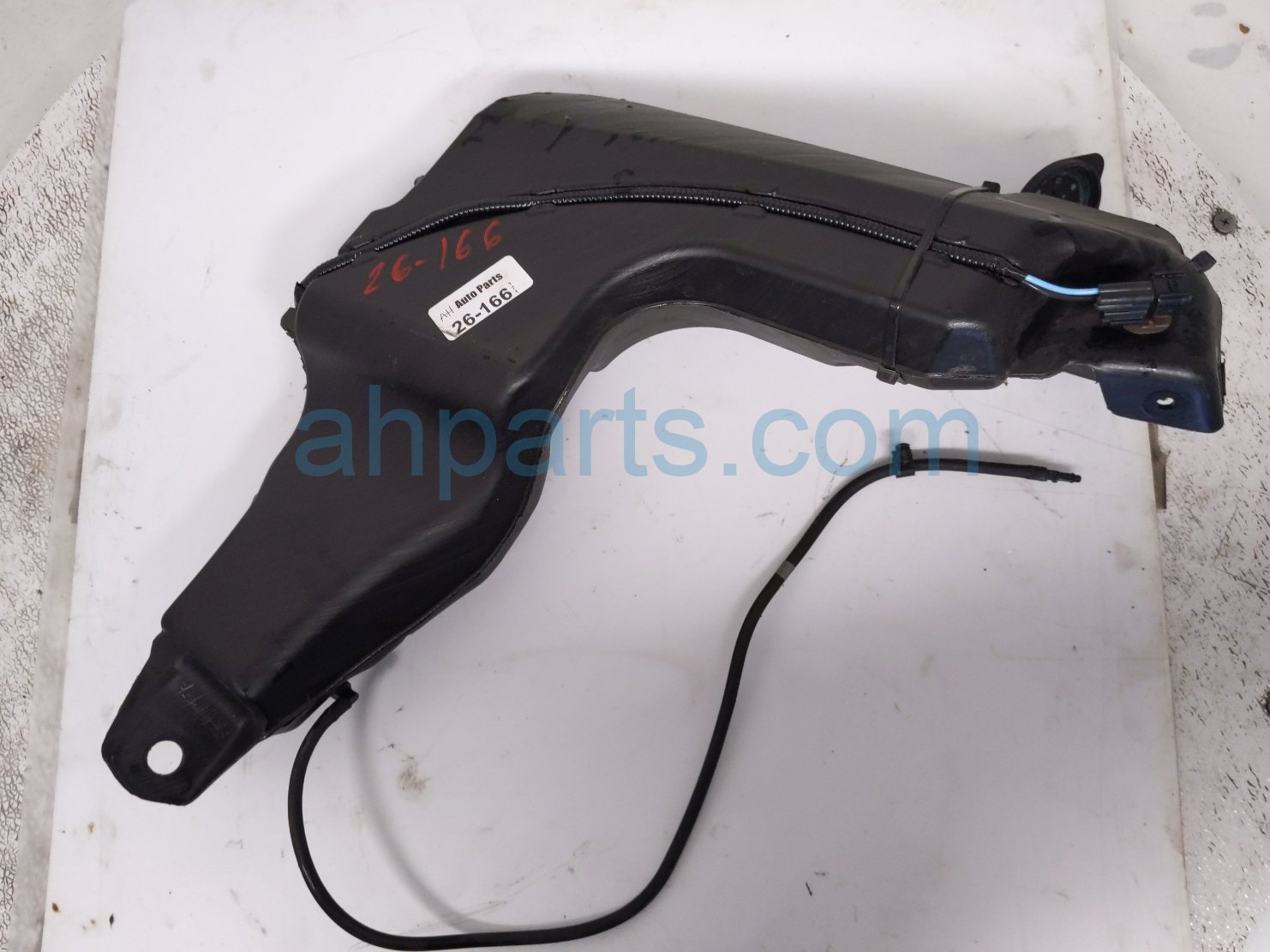 Acura WINDSHIELD WASHER RESERVOIR W/PUMP