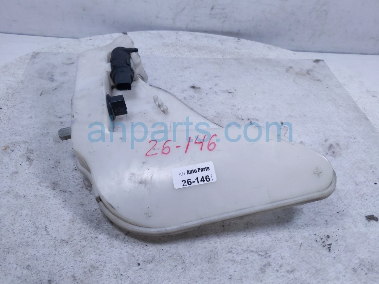 Audi WINDSHIELD WASHER RESERVOIR W/PUMP