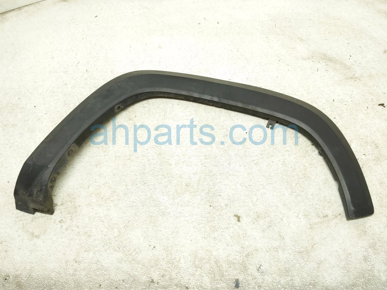 $95 Toyota FR/RH FENDER FLARE - WHITE