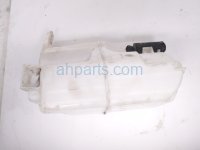 Toyota WINDSHIELD WASHER RESERVOIR W/PUMP Toyota WINDSHIELD WASHER RESERVOIR W/PUMP