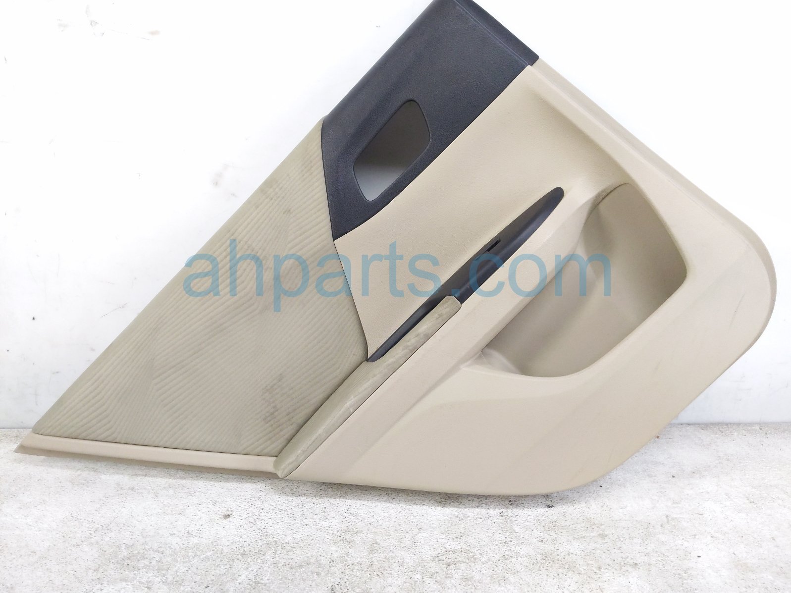 Honda RR/LH INTERIOR DOOR PANEL - TAN