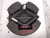 Toyota SCISSOR JACK W/FOAM TRAY Toyota SCISSOR JACK W/FOAM TRAY