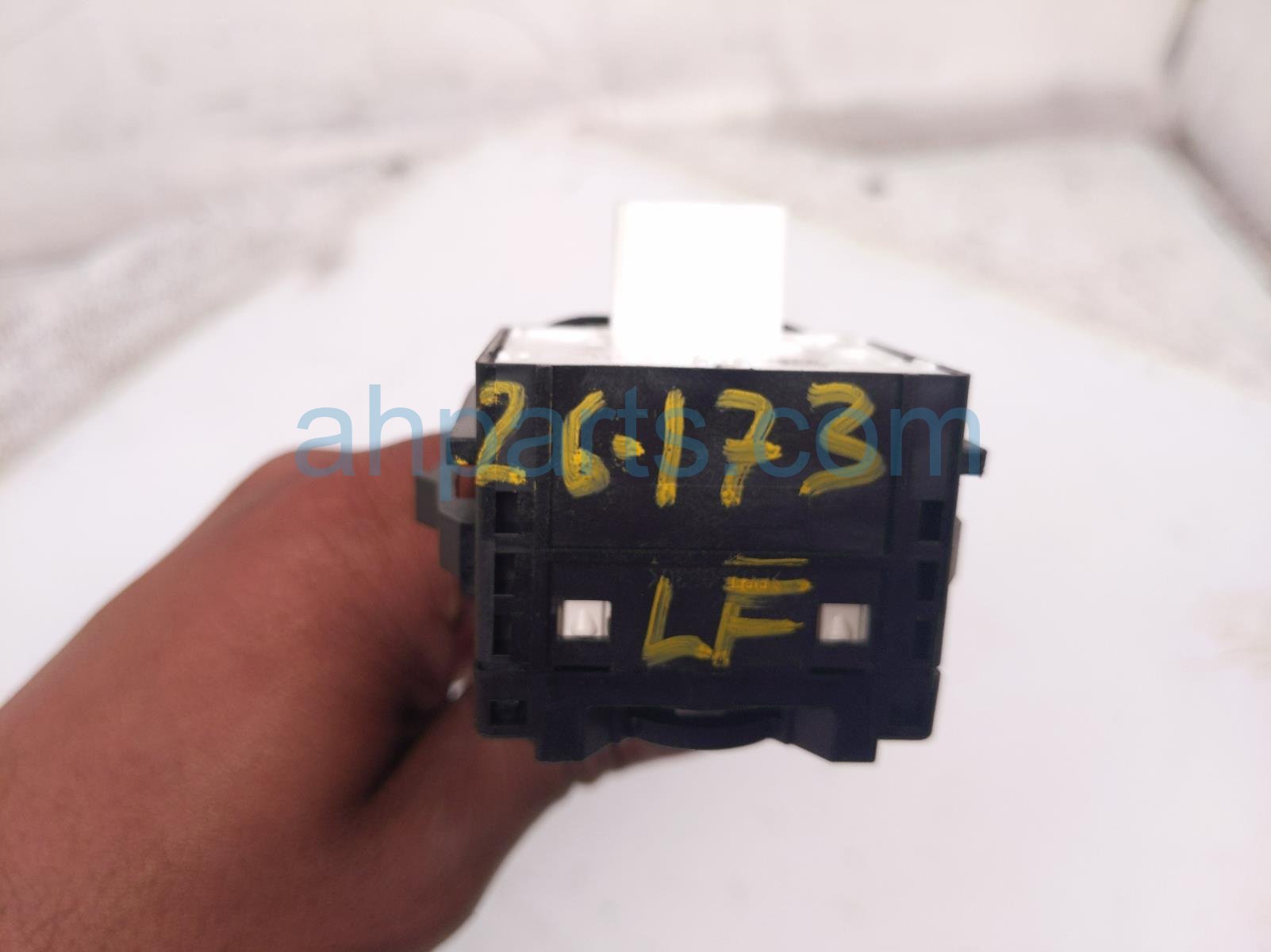 2017 Chevy Malibu Combo Windshield Wiper Column Switch 23354917 Replacement 2017 Chevy Malibu Combo Windshield Wiper Column Switch 23354917 Replacement thumbnail