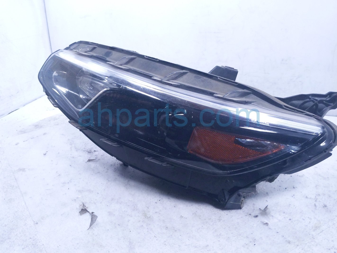 2017 Chevy Malibu Headlight Driver Headlamp / Light 84585119 Replacement 2017 Chevy Malibu Headlight Driver Headlamp / Light 84585119 Replacement thumbnail