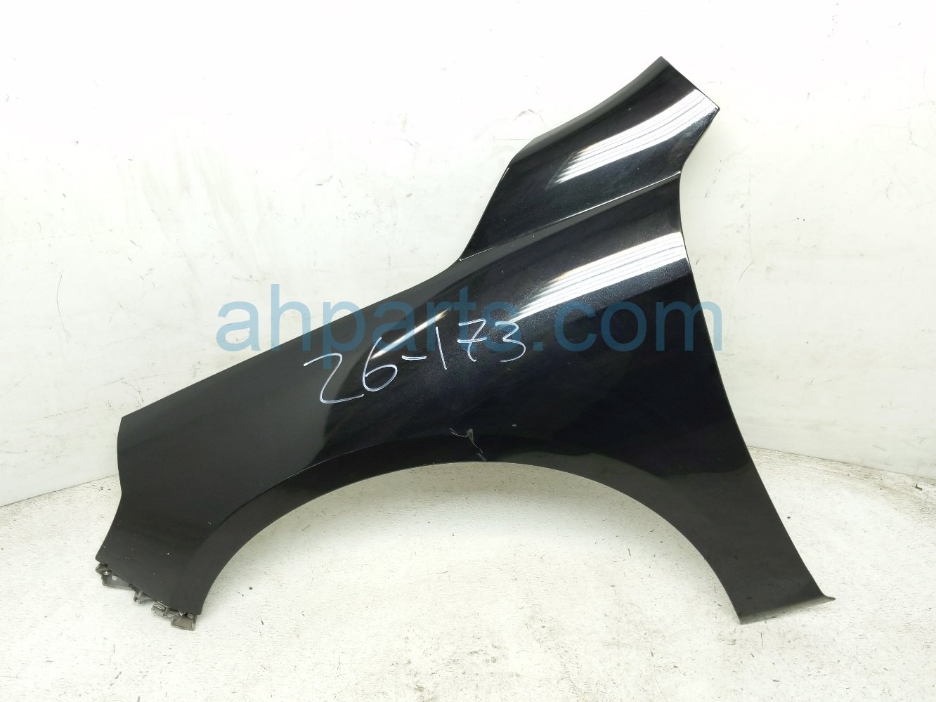 2017 Chevy Malibu Front Driver Fender Black 84166456 Replacement 2017 Chevy Malibu Front Driver Fender Black 84166456 Replacement thumbnail