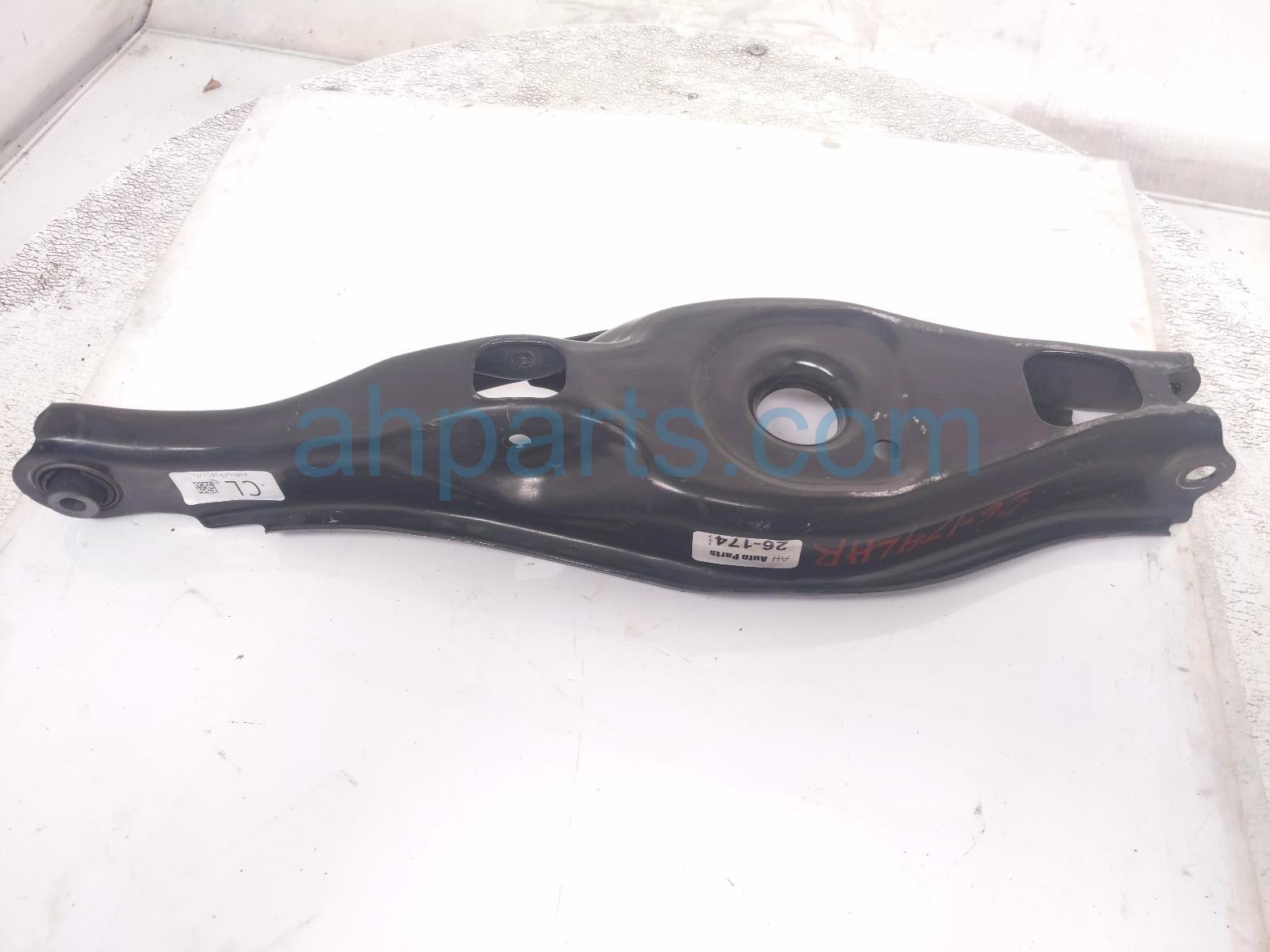 Honda RR/LH SPRING SEAT LOWER CONTROL ARM