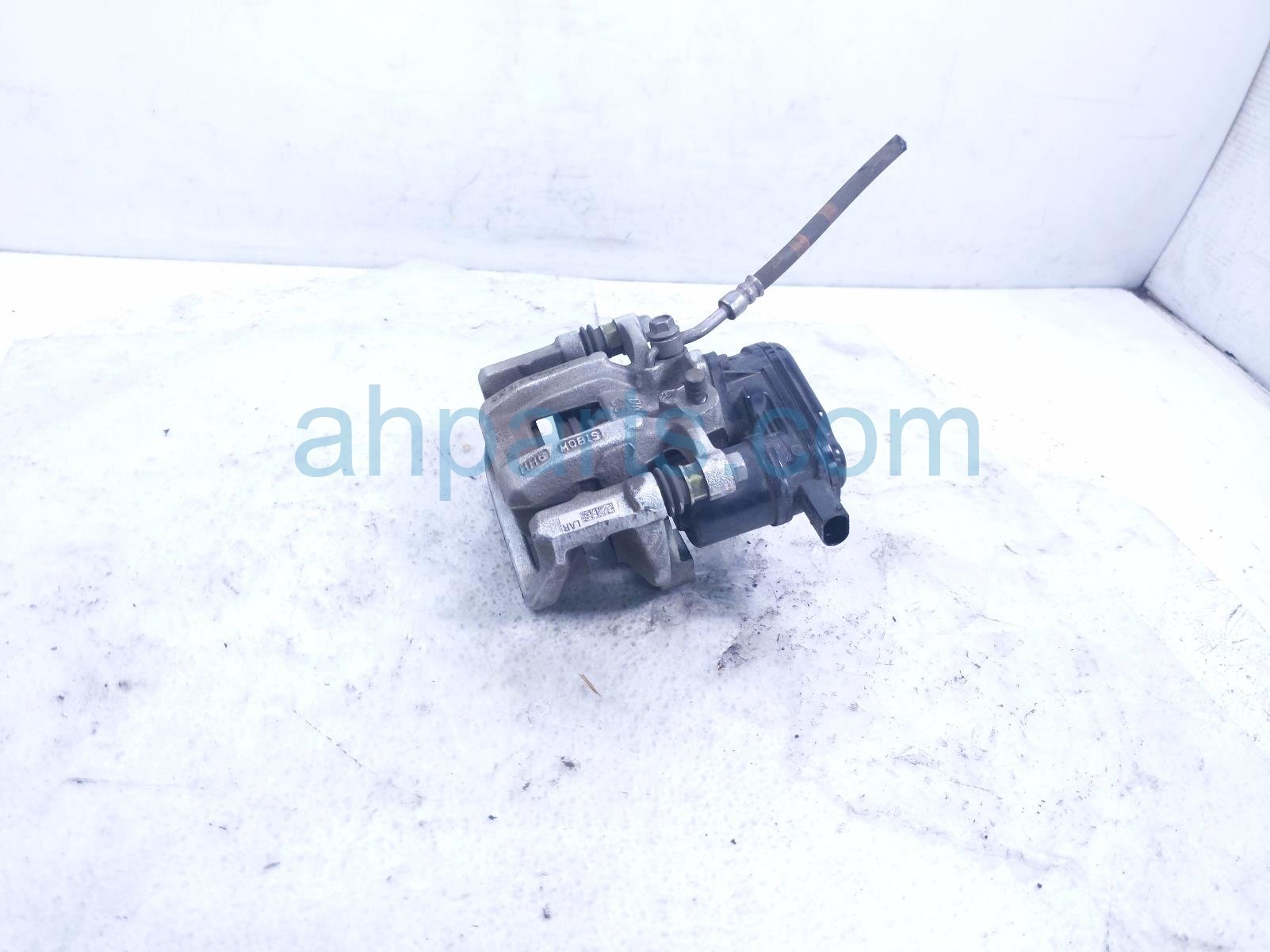 2024 Hyundai Sonata Rear Passenger Brake Caliper 58230 L1050 Replacement 2024 Hyundai Sonata Rear Passenger Brake Caliper 58230 L1050 Replacement thumbnail