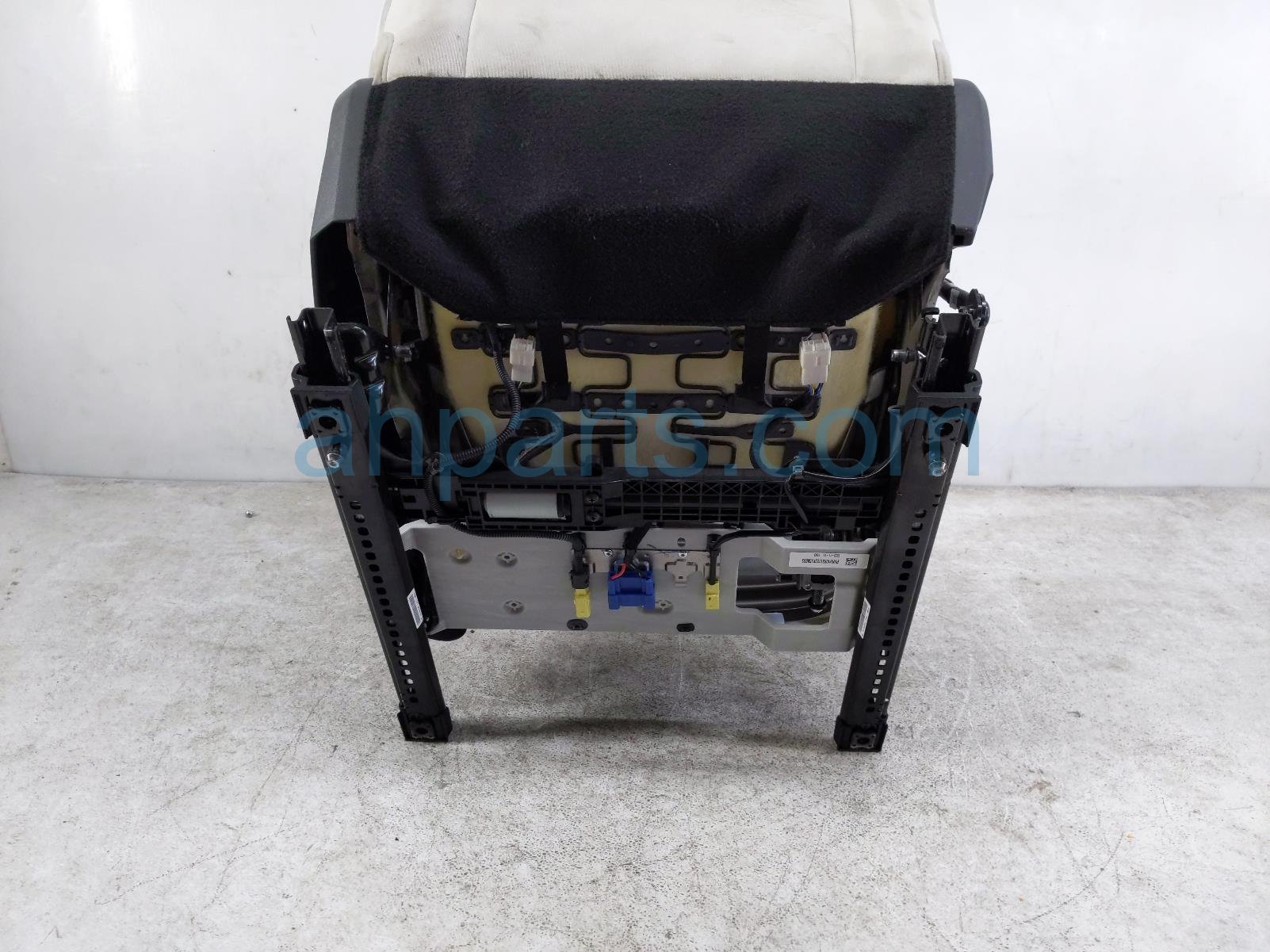 2024 Hyundai Sonata Front Driver Seat Grey W/ Airbag 88300 L1950 VSN Replacement 2024 Hyundai Sonata Front Driver Seat Grey W/ Airbag 88300 L1950 VSN Replacement thumbnail