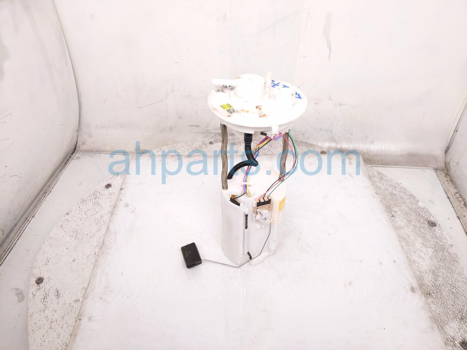 Toyota GAS / FUEL PUMP (TANK MOUNTED)