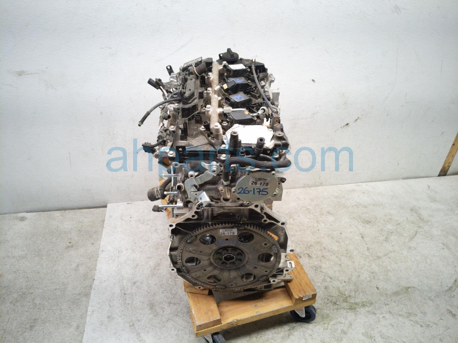$4495 Toyota LONG BLOCK ENGINE / MOTOR = 13K MI $4495 Toyota LONG BLOCK ENGINE / MOTOR = 13K MI