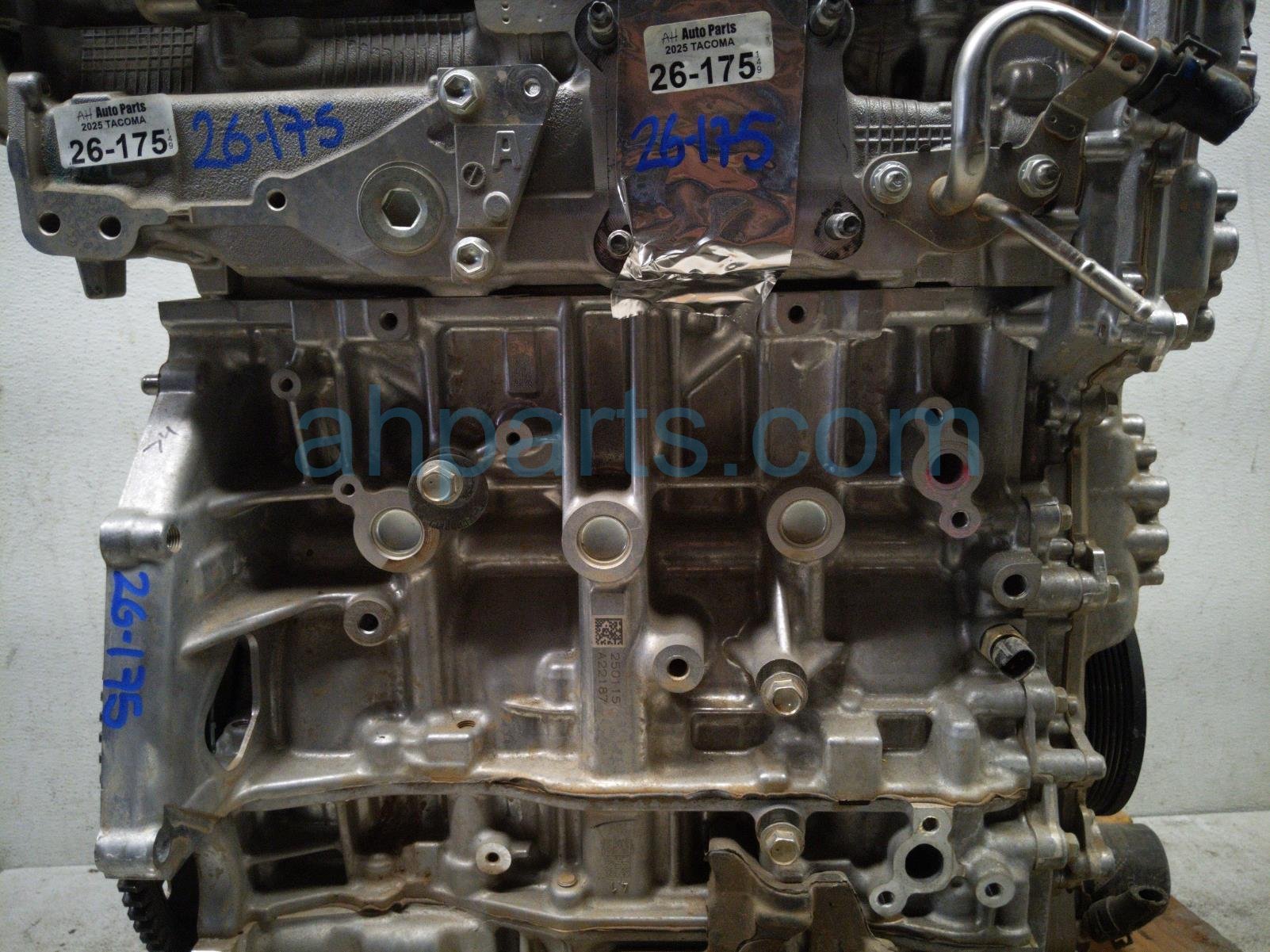 2025 Toyota Tacoma Long Block Engine / Motor = 13k Mi 19000 F0220 Replacement 2025 Toyota Tacoma Long Block Engine / Motor = 13k Mi 19000 F0220 Replacement thumbnail
