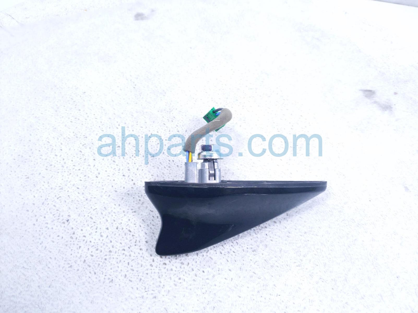 2024 Hyundai Sonata Antenna Roof Mtd Shark Fin Blue 96210 L1BF0 Replacement 2024 Hyundai Sonata Antenna Roof Mtd Shark Fin Blue 96210 L1BF0 Replacement thumbnail