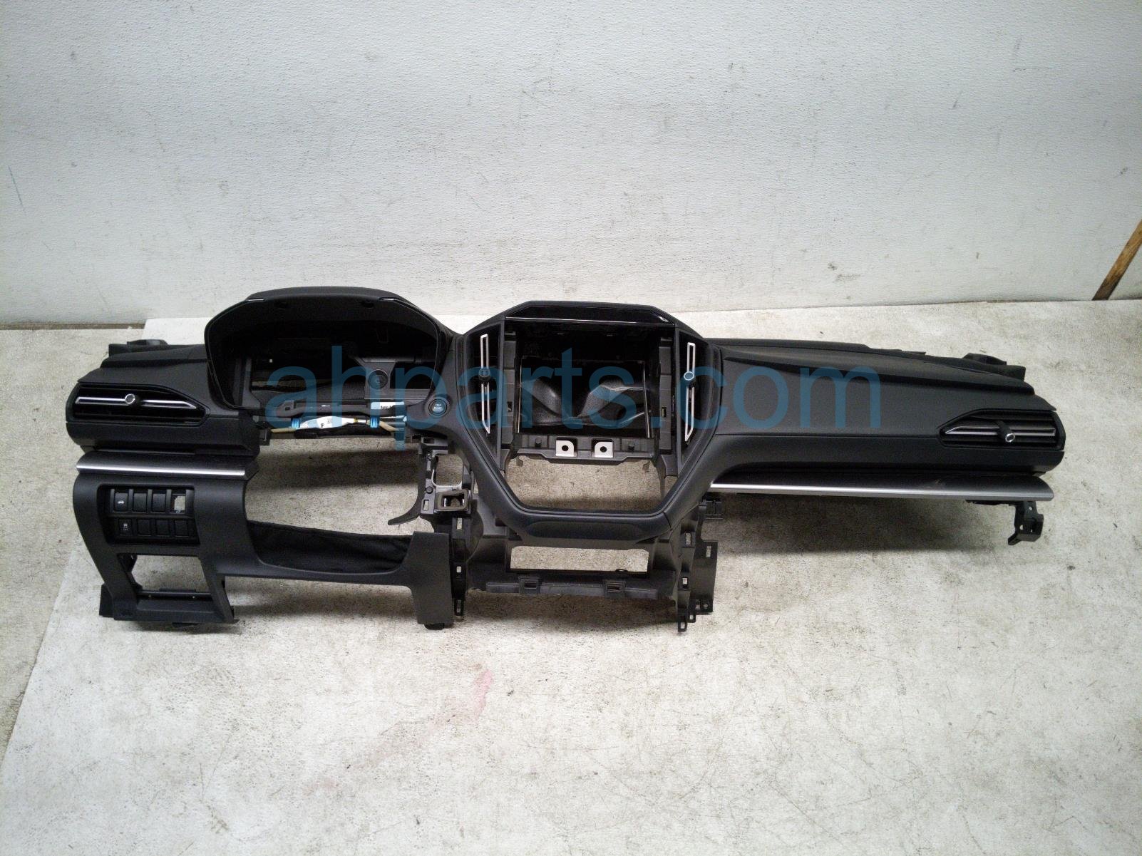 $294 Subaru DASHBOARD W/ AIRBAG - BLACK