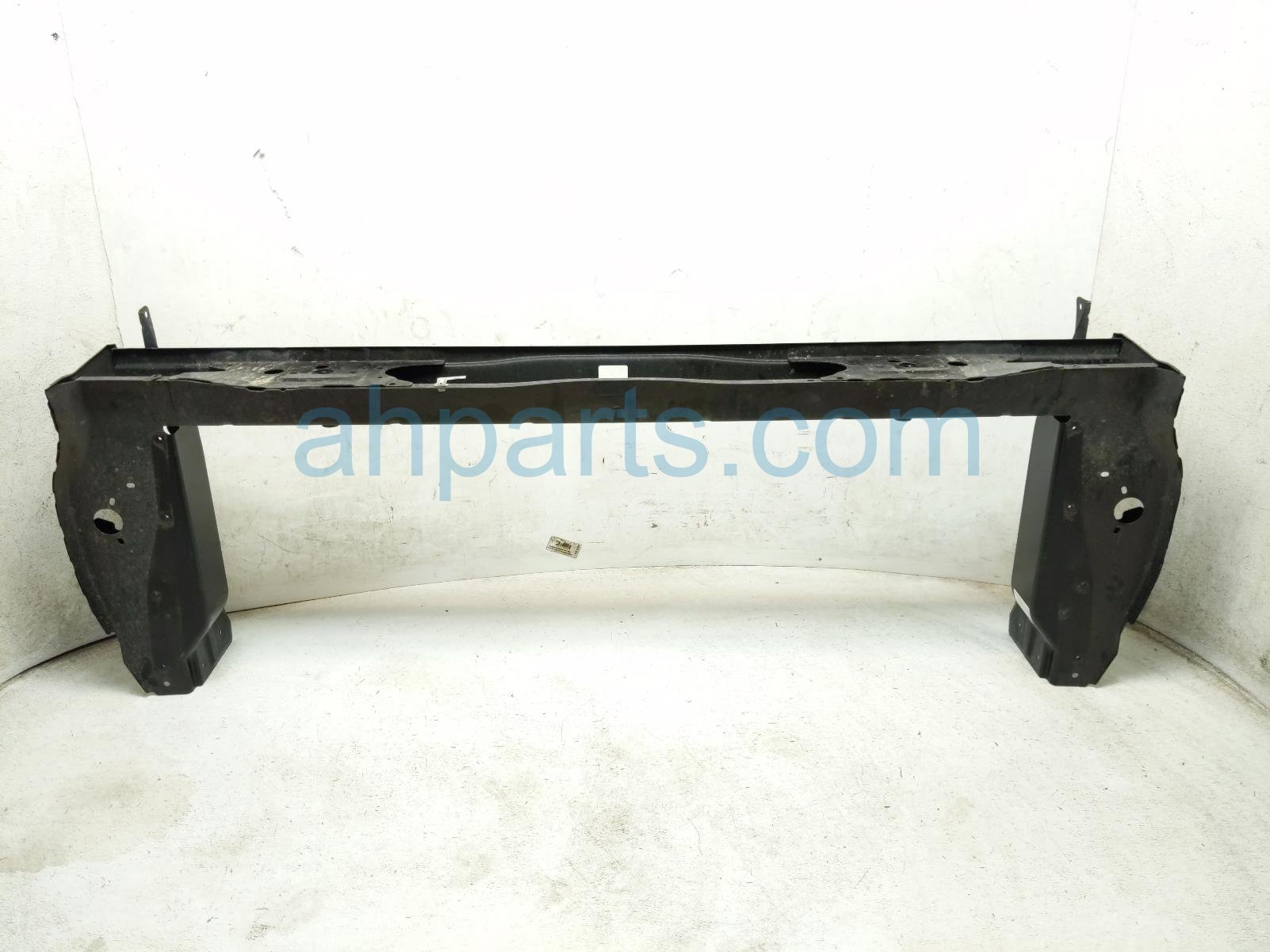 Toyota REAR BUMPER REINFORCEMENT BAR