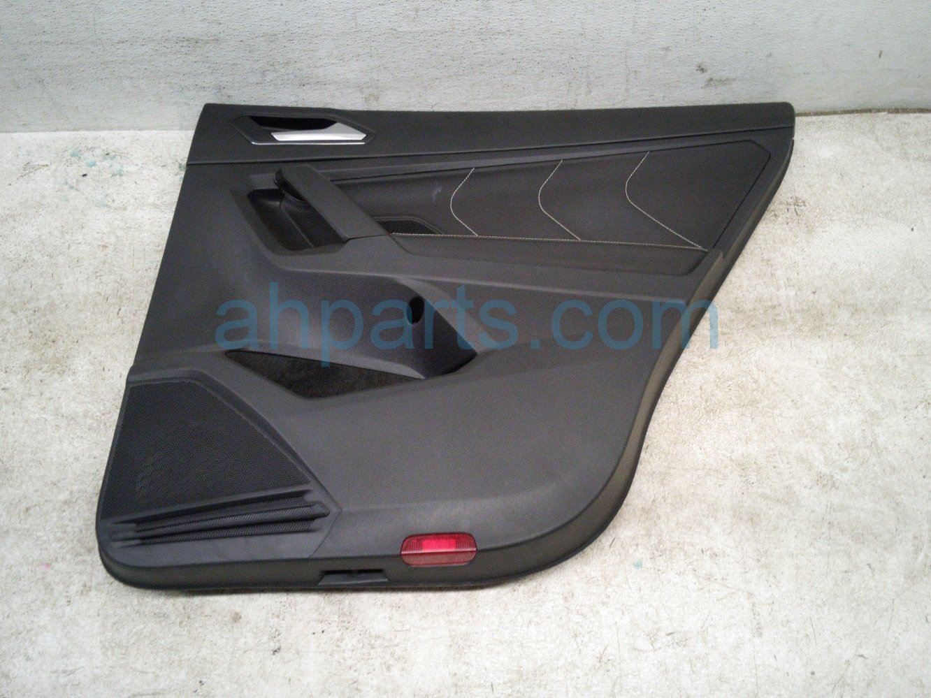 2024 Volkswagen Tiguan Trim / Liner Rear Passenger Interior Door Panel Black 5NN 867 210 AB ZGE Replacement 2024 Volkswagen Tiguan Trim / Liner Rear Passenger Interior Door Panel Black 5NN 867 210 AB ZGE Replacement thumbnail