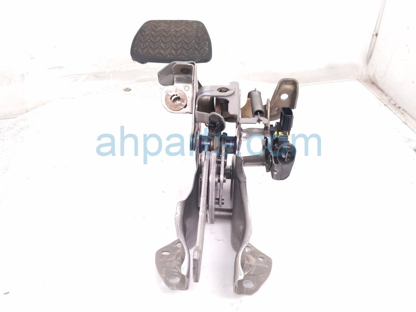 2024 Toyota Rav 4 Brake Pedal Assy Fl 2.5l Awd 47110 0R220 Replacement 2024 Toyota Rav 4 Brake Pedal Assy Fl 2.5l Awd 47110 0R220 Replacement thumbnail