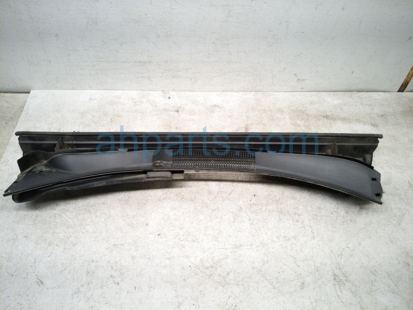 Toyota WINDSHIELD COWL COVER PANEL